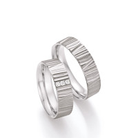 2 x Titan Trauringe mit Diamant Eheringe gallery