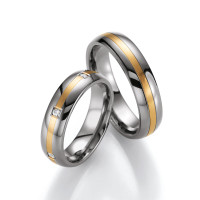 2 x 585er Gold & Titan Trauringe mit gallery