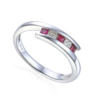 585er Weissgold Damenring mit Rubin 0,21 gallery